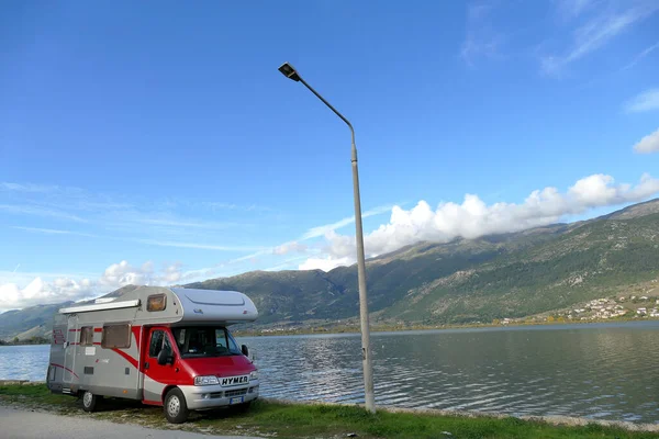 Ioannina Oktober 2019 Camper Parkerad Nära Sjön Pamvotida Ioannina Epirus — Stockfoto