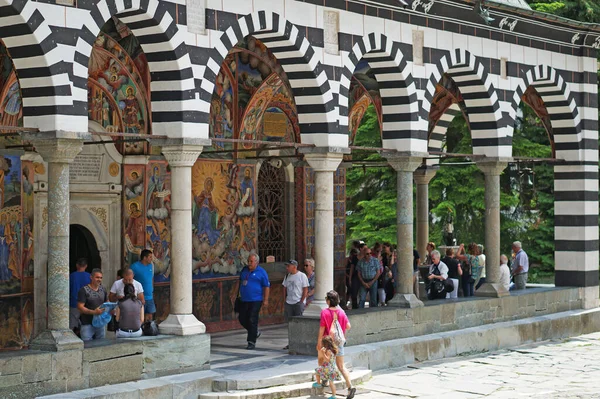 Rila Bulgaria Junio 2019 Los Turistas Que Visitan Monasterio Rila — Foto de Stock