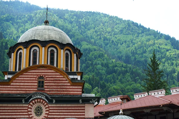 Vista Parcial Iglesia Cúpula Famoso Monasterio Rila Bulgaria —  Fotos de Stock