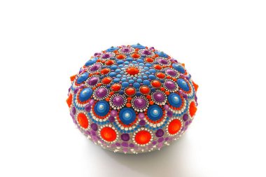 Beyaz arka planda güzel bir el boyası, izole edilmiş.