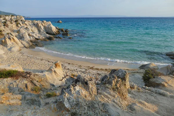 Vista Una Las Playas Arenosas Rocosas Karidi Grecia —  Fotos de Stock