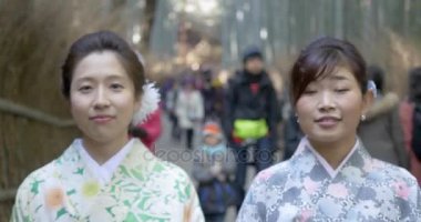 Kyoto düşünce popüler turistik yürüyüş kimono Japon kız site