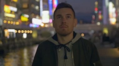 Popüler hareketli Japon şehir merkezi keşfetmek turist.