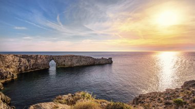 İspanya, Pont d'en Gil Menorca sahil