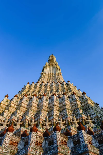 Suasana Malam Wat Arun Yang Memiliki Bangunan Yang Unik Dan — Stok Foto