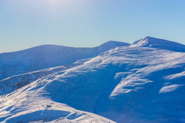 Kış dağ manzarası inanılmaz Ukrayna Carpathianszhandarm dağ)