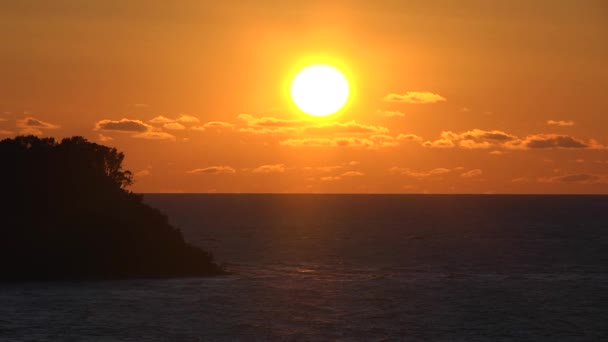 轻柔的大海上的夕阳 — 图库视频影像