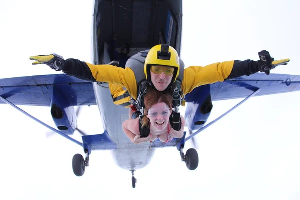 Skydiving Tandem Está Voando Céu — Fotografia de Stock