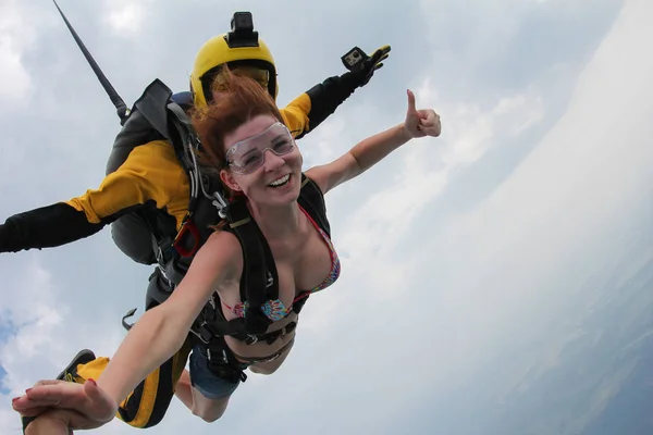 Paracaidismo Tandem Está Volando Cielo — Foto de Stock