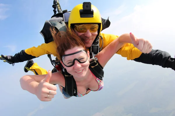 Skydiving Tandem Está Voando Céu — Fotografia de Stock