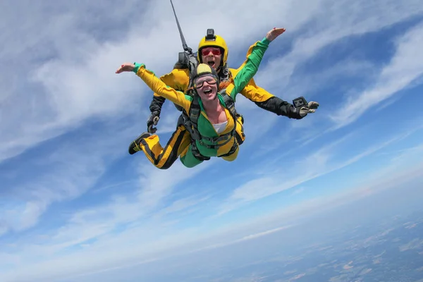 Skydiving Tandem Está Voando Céu — Fotografia de Stock