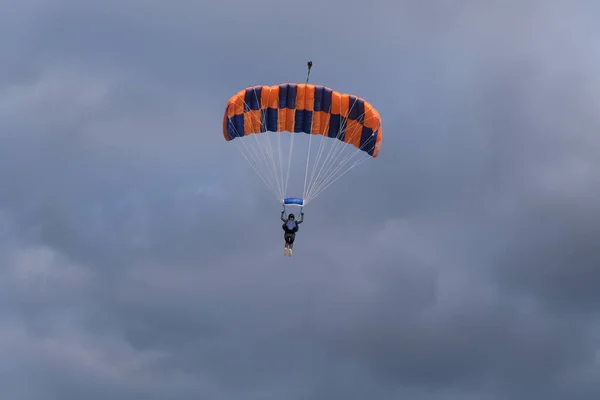 Parachute Est Dans Ciel — Photo