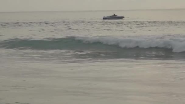 Barco en el mar — Vídeos de Stock