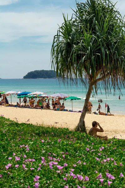 Passeggiata sentimentale lungo la spiaggia — Foto Stock