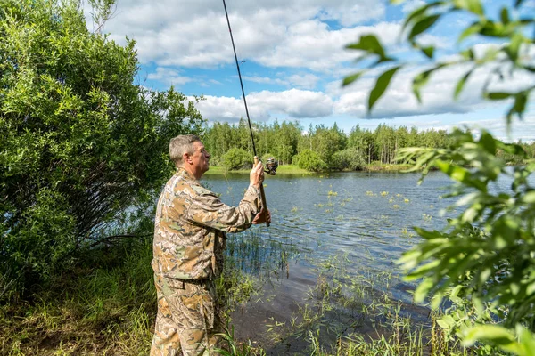 Spinning på floden — Stockfoto