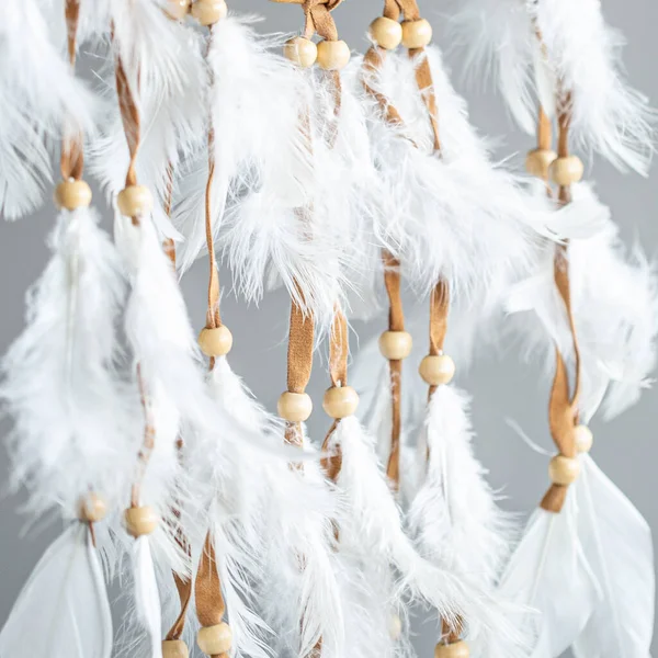 Plumage Beads Native American Dreamcatcher Cerca Enfoque Selectivo — Foto de Stock