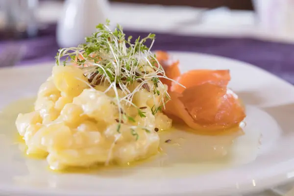 keten tohumu yağı patates somon füme ve tere