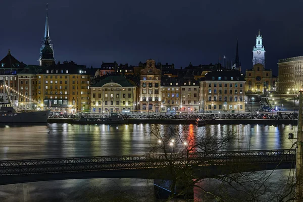 Estocolmo Enero 2020 Ciudad Vieja Por Noche Con Calle Skeppsbron —  Fotos de Stock