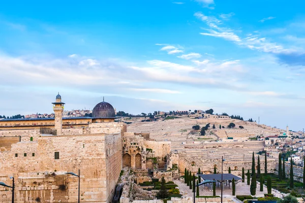 旧市街とアル アクサ モスクのズン ゲート。エルサレムへの旅行します。イスラエル. — ストック写真