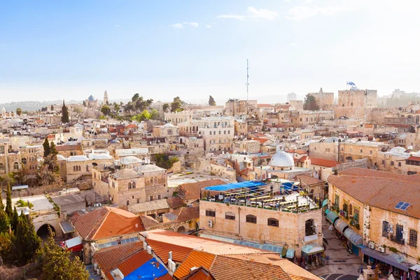 Ciudad Vieja Jerusalén desde arriba. Abadía de la Dormición . — Foto de Stock