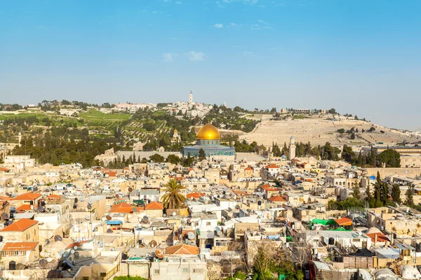 Ciudad vieja Jerusalén. Vista desde la Iglesia Luterana del Redentor . — Foto de Stock