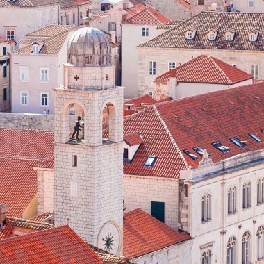 Dubrovnik eski kasaba çatılar. Havadan görünümü.