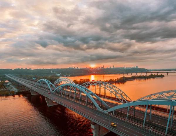 Kiev vista aérea ponte — Fotografia de Stock