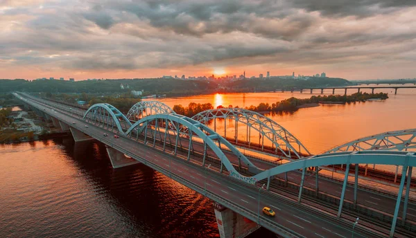 Kiev vista aérea ponte — Fotografia de Stock