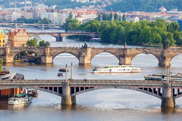 Panorama de la antigua Praga desde el parque de Letna, República Checa . — Foto de Stock