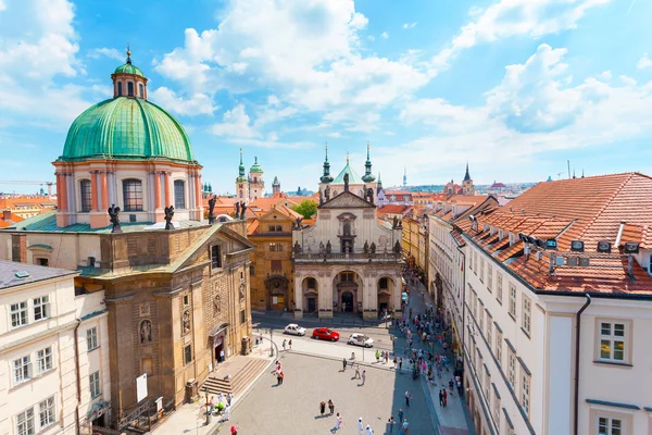 Panorama Prag üzerinden eski şehir Köprüsü Kulesi, Çek Cumhuriyeti.