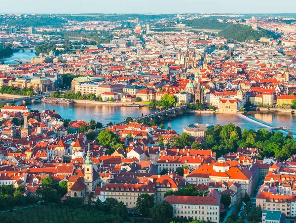 Petrin Kulesi, Çek Cumhuriyeti Prag eski Panoraması.