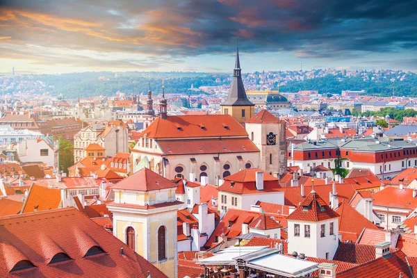 Panorama da cidade da Torre do Relógio em Praga — Fotografia de Stock