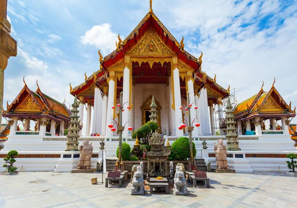 Wat Suthat Thep Wararam, Bangkok, Tailândia — Fotografia de Stock