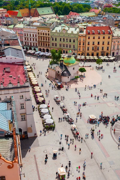 Flygfoto på det centrala torget i Krakow. — Stockfoto