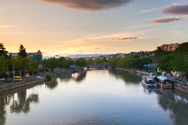 Görünüm Tbilisi şehir panoraması, Georgia.