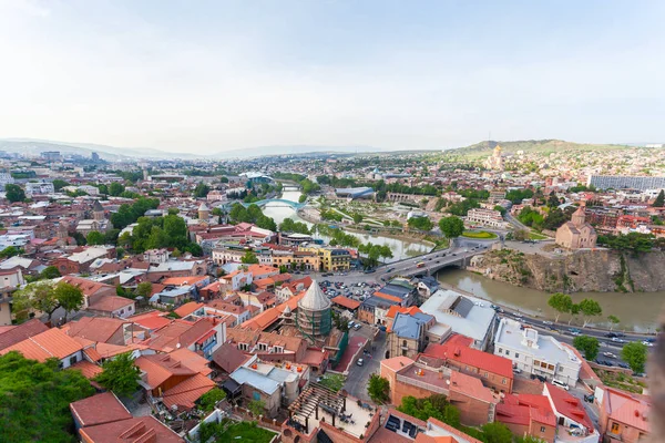 Blick auf das Stadtpanorama von Tiflis, Georgien. — Stockfoto