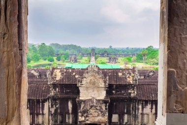 Angkor Wat Tapınağı. Tapınağın içine görüntülemek