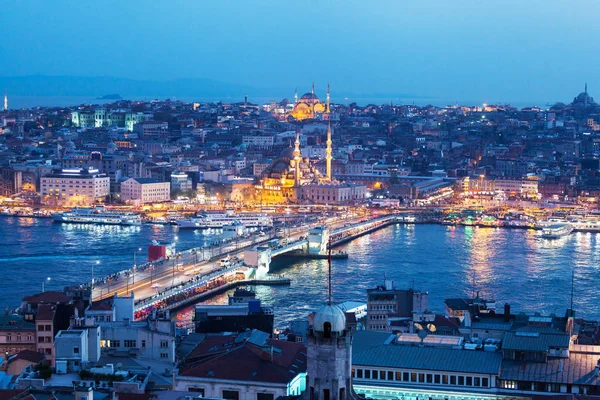 Istanbul panoramik gece. — Stok fotoğraf