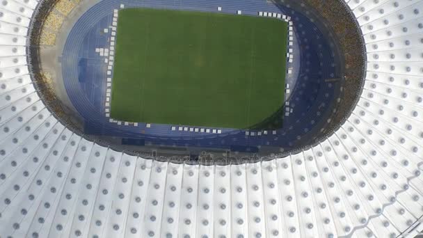 Vista aérea del Estadio Olímpico de Kiev, Ucrania — Vídeo de stock