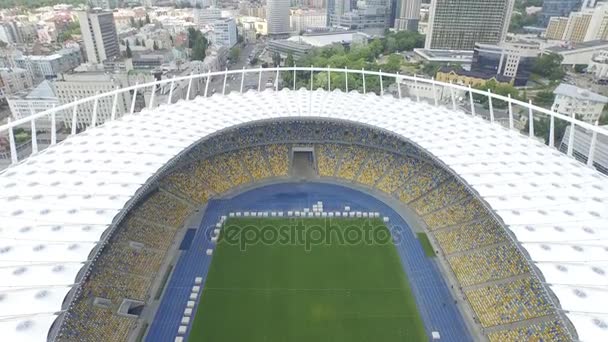 Вид с воздуха на Олимпийский стадион в Киеве, Украина — стоковое видео