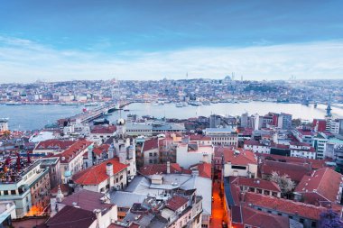 Akşam Istanbul panoramik manzaraya.