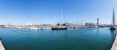 Tekne Barcelona liman. Panorama