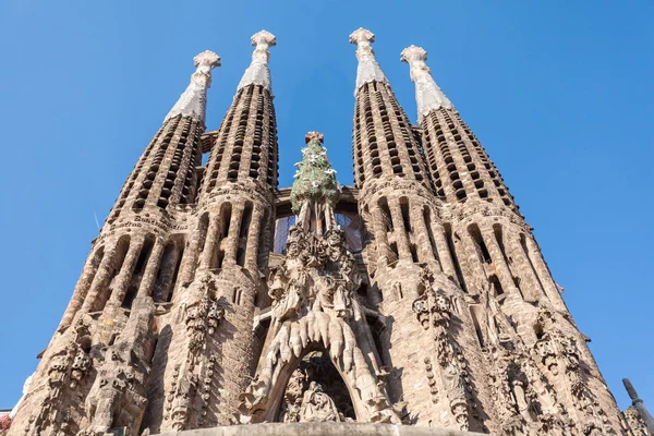 神聖な家族、サグラダ ・ ファミリア、バルセロナ、スペインの贖罪寺院 — ストック写真