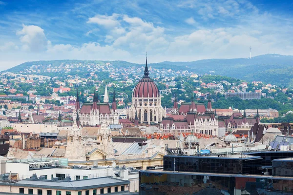 Edifício do parlamento em budapest, hungary — Fotografia de Stock