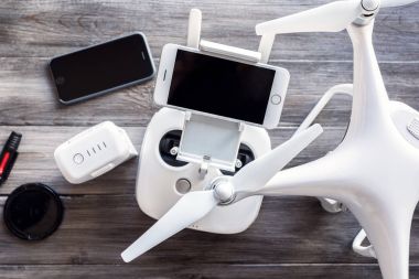 Hava uçuş için hazırlık dron kavramı