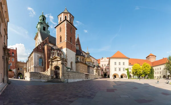 Άποψη του Καθεδρικός Ναός της Κρακοβίας, Κρακοβία, Πολωνία — Φωτογραφία Αρχείου