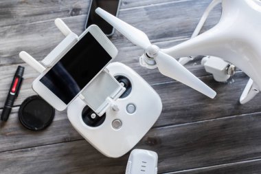 Hava uçuş için hazırlık dron kavramı