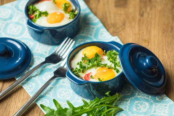 Portioned casserole from vegetables and eggs in Italian style. — Stock Photo, Image