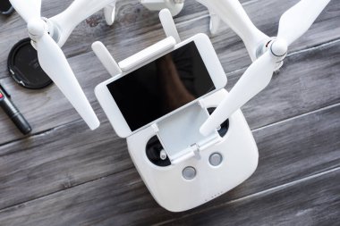 Hava uçuş için hazırlık dron kavramı