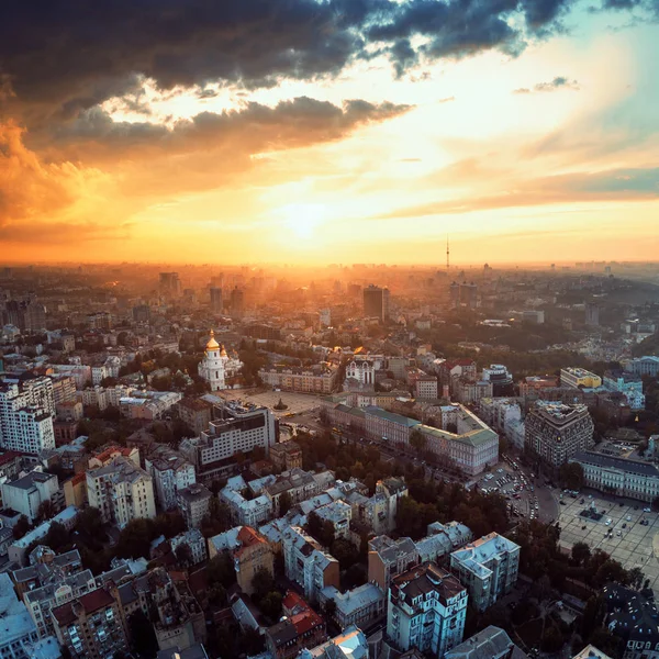 Panoramic view of the city of Kiev. Aerial view of St. Michaels Golden-Domed Monastery and Sophia Cathedral in the sunset — Stock Photo, Image